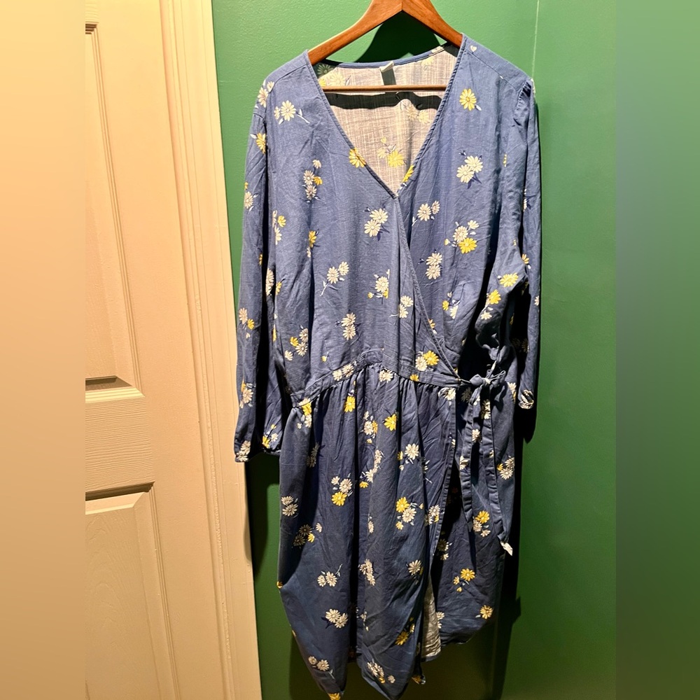 Blue Floral Old Navy Wrap Dress Size 3X
